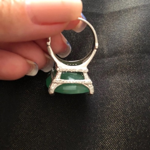 Beautiful ring! - Picture 4 of 5